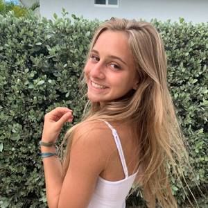 Meet your Posher, Kelsie